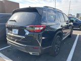 Used 2025 Honda Pilot Sport image 3