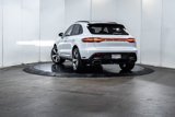 Used 2025 Porsche Macan image 3