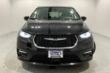 Used 2023 Chrysler Pacifica Touring-L image 2