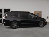 New 2025 Chrysler Pacifica Limited image 6