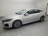 Used 2023 Nissan Altima 2.5 SV image 2