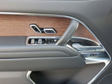 New 2025 Land Rover Range Rover SE image 4