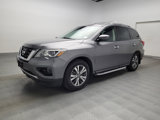 Used 2020 Nissan Pathfinder SV image 2