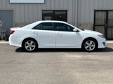 Used 2014 Toyota Camry SE image 2