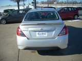 Used 2019 Nissan Versa SV image 3
