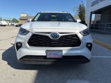 Used 2022 Toyota Highlander Bronze Edition image 3