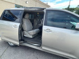 Used 2017 Toyota Sienna LE image 5