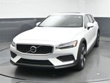 Used 2024 Volvo V60 B5 Cross Country Plus image 3