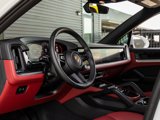 Certified 2025 Porsche Cayenne image 4