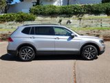 Used 2021 Volkswagen Tiguan SE w/ Panoramic Sunroof Package image 2