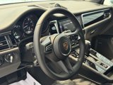 Certified 2024 Porsche Macan image 4
