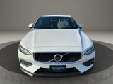Used 2021 Volvo V60 T5 Cross Country image 2