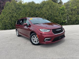 Used 2023 Chrysler Pacifica Touring-L image 5