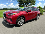 Used 2024 Toyota Highlander Platinum image 2