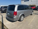 Used 2018 Dodge Grand Caravan SXT image 2