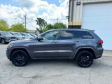 Used 2017 Jeep Grand Cherokee Altitude image 2