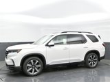 New 2025 Honda Pilot Touring image 2