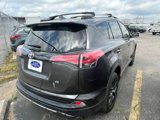 Used 2018 Toyota RAV4 SE image 2