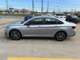 Used 2025 Volkswagen Jetta Sport image 6