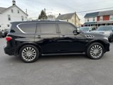 Used 2015 INFINITI QX80 4WD w/ Deluxe Technology Package image 2