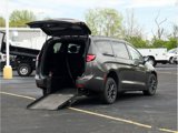 Used 2021 Chrysler Pacifica Touring w/ S Appearance Package image 5