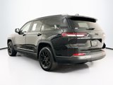 Used 2024 Jeep Grand Cherokee L Laredo image 5