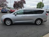 Used 2021 Chrysler Pacifica Touring-L image 4
