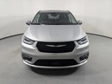 Certified 2023 Chrysler Pacifica Limited image 2