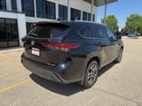Used 2022 Toyota Highlander XLE image 5