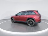 Used 2024 Jeep Grand Cherokee Altitude image 6