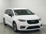 New 2025 Chrysler Pacifica Select image 3