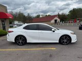 Used 2020 Toyota Camry SE image 4