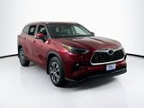 Used 2022 Toyota Highlander XLE image 3