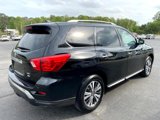 Used 2019 Nissan Pathfinder SV image 5