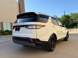 Used 2019 Land Rover Discovery SE image 5