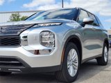 New 2025 Mitsubishi Outlander ES image 3