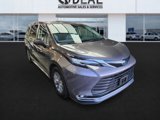 Used 2022 Toyota Sienna XLE image 5