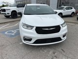 New 2025 Chrysler Pacifica Select image 4