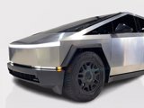 Used 2024 Tesla Cybertruck AWD Crew Cab image 5