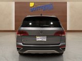 Used 2024 Volkswagen Taos SE image 3