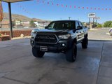 Used 2017 Toyota Tacoma SR image 2