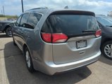 Used 2018 Chrysler Pacifica Touring-L w/ Tire & Wheel Group image 4