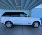 Used 2017 Land Rover Range Rover image 2