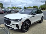 New 2025 Lincoln Nautilus Reserve image 3