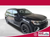New 2025 Volkswagen Atlas Peak Edition SE image 1