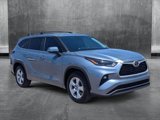 Used 2023 Toyota Highlander LE image 3