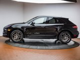 Certified 2025 Porsche Macan image 2
