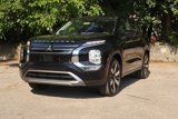 New 2025 Mitsubishi Outlander SE image 3