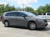 New 2025 Chrysler Pacifica Select image 2