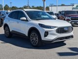 Used 2024 Ford Escape SE image 3